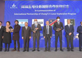 Argentina recibió un reconocimiento especial por su participación en la misión lunar china