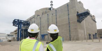 Comenzó la operación comercial del reactor nuclear chino Hualong One