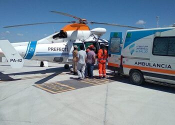 Prefectura Naval Argentina rescató a un tripulante herido de un pesquero chino