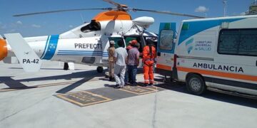 Prefectura Naval Argentina rescató a un tripulante herido de un pesquero chino