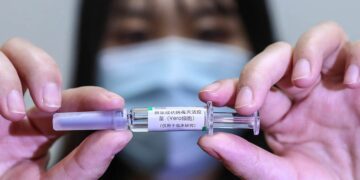 Argentina aprueba uso de vacuna china contra el coronavirus
