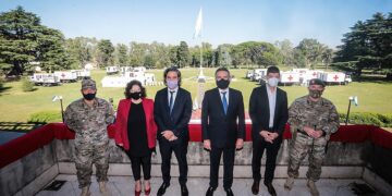 Presentan Hospital Móvil donado por la República Popular China