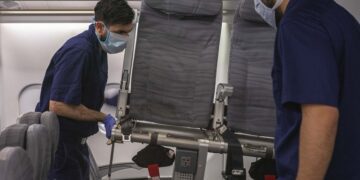 Aerolíneas acondiciona un avión especial para traer vacunas de China