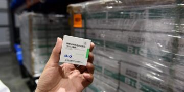 La OMS aprobó el uso de emergencia de la vacuna china Sinopharm