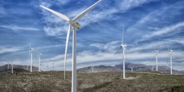 Comienzan a operar cuatro parques eólicos con tecnología china