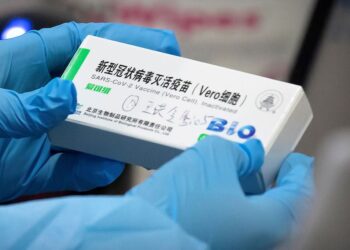 Las vacunas Sinopharm se pagarán a mitad de precio y en yuanes