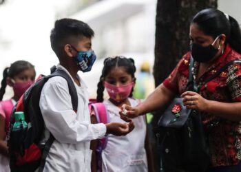 La vacuna Sinopharm es apta para menores de edad