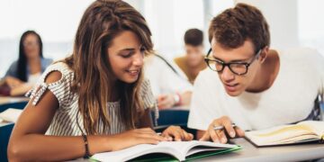 Lanzan becas para estudiar en China