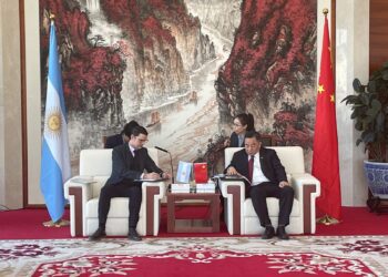 Importante reunión con Energy China por las represas de Santa Cruz