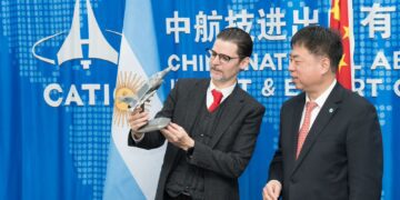 Argentina profundiza la cooperación en defensa con China