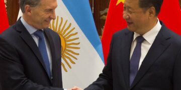 Vaca Narvaja cuestionó a la oposición por sus críticas a la gira presidencial