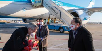 El presidente llegó a China para reunirse con Xi Jinping