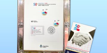 ‍Un presente especial por el 50° aniversario de las relaciones diplomáticas