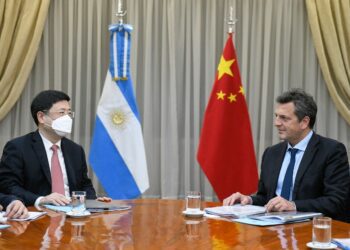 Massa recibió al  embajador de China en Argentina