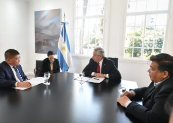 El Presidente recibió a las autoridades de empresa china Citic Construcción