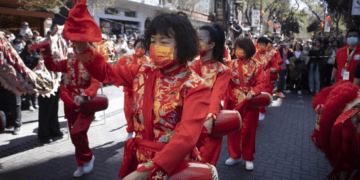 Celebran el Festival de Medio Otoño