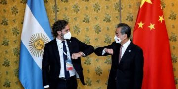 China le da la bienvenida a la Argentina al grupo de los BRICS