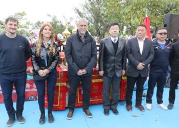 El bote dragón une a China y Argentina