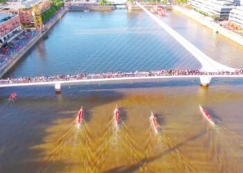 Realizan competencia de bote dragón en Puerto Madero