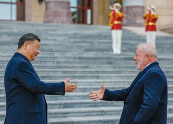 Lula firmó una veintena de acuerdos con China