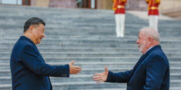 Lula firmó una veintena de acuerdos con China