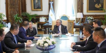 Analizan oportunidades turísticas con empresas chinas