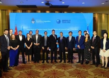 Anuncian financiamiento chino por más de u$s1.000 millones