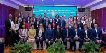 Desarrollan un seminario sobre energías renovables