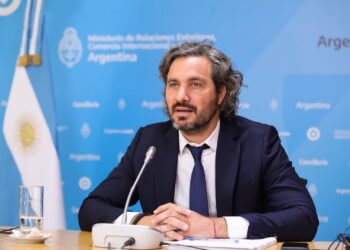 Cafiero defendió el ingreso a los BRICS