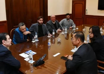 Empresarios chinos podría invertir en un tren de Santiago del Estero