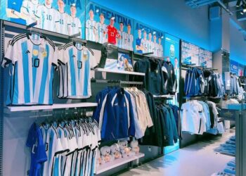 La AFA inauguró una nueva tienda oficial en China