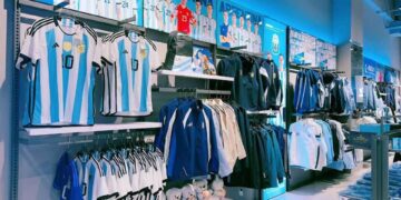 La AFA inauguró una nueva tienda oficial en China