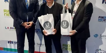 Ushuaia culmina la FIT con un importante acuerdo con China