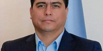 Santa Cruz pide revertir los despidos en obras de represas