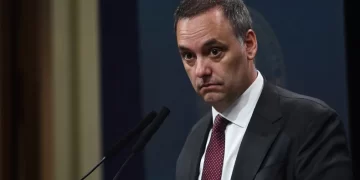 Desmienten a Manuel Adorni sobre los camiones chinos