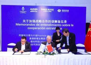 Catamarca firmó en China un convenio para el desarrollo de la minería