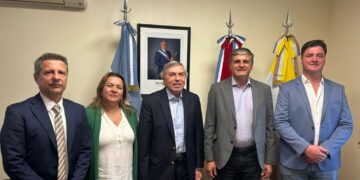 Ultiman detalles para misión comercial a China