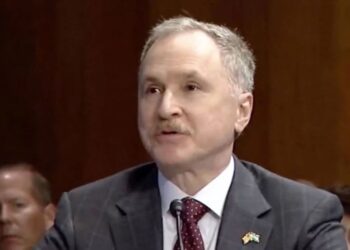 China respondió a los ataques del embajador estadounidense