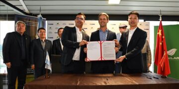 Firman convenio de capacitación con una empresa china
